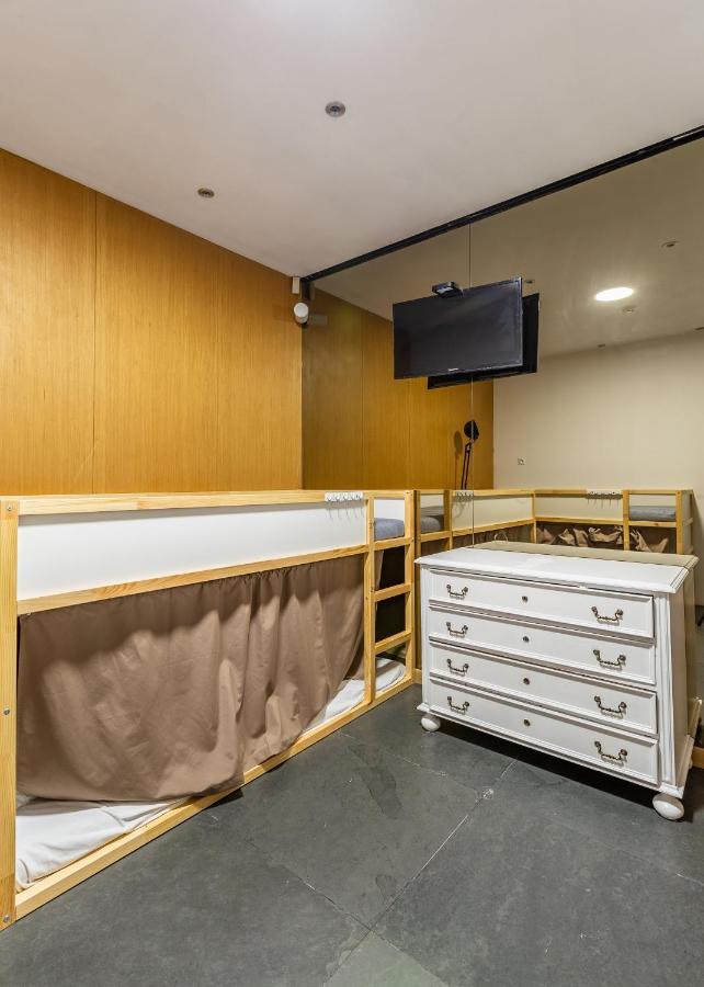 C&F Hostel Porto Bagian luar foto