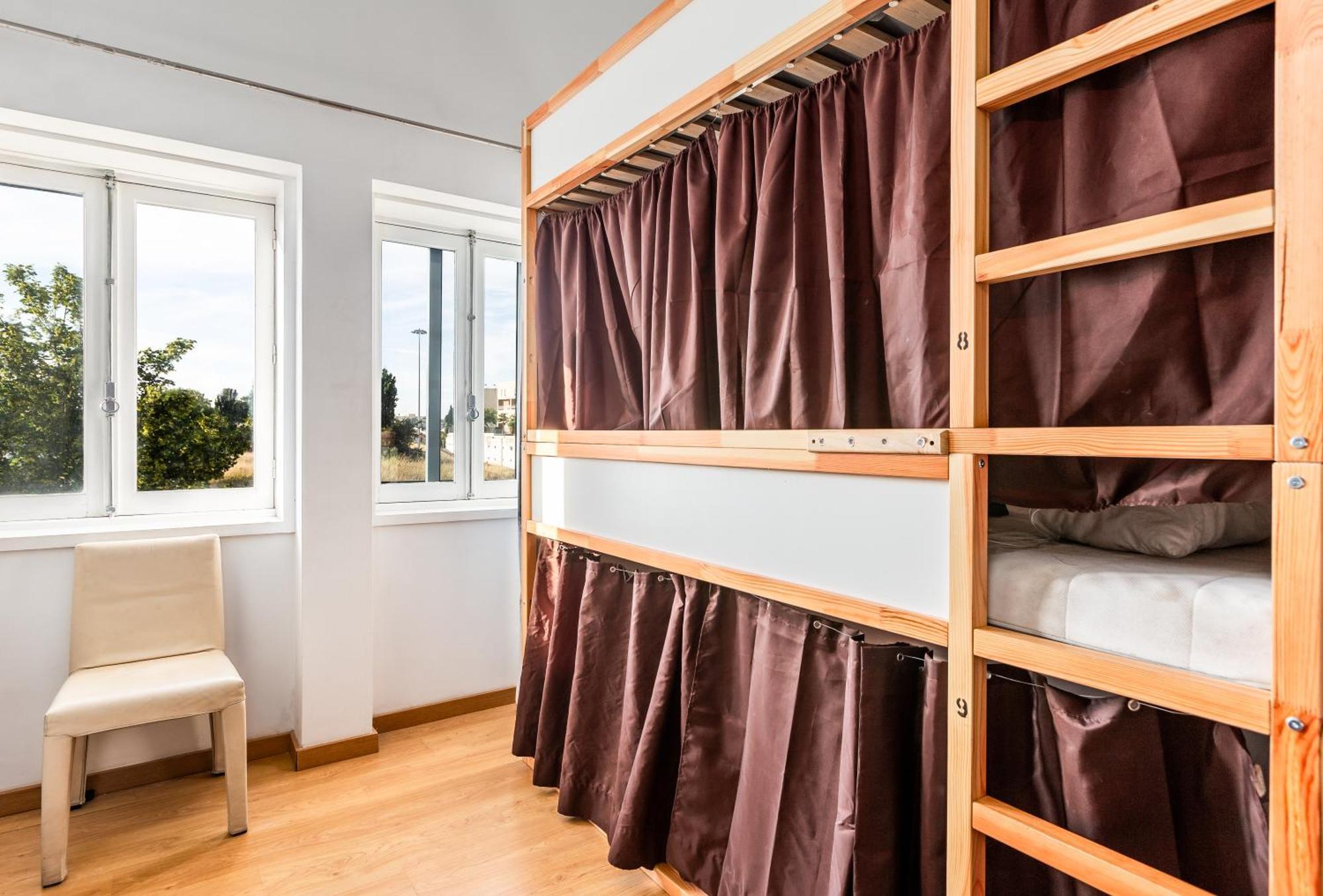 C&F Hostel Porto Bagian luar foto